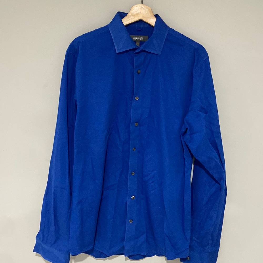 Longsleeve button up dress shirt